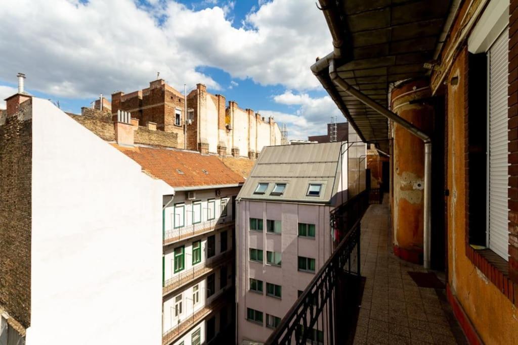 Historic Charm On Dohany Street By Newave Budapeste Exterior foto